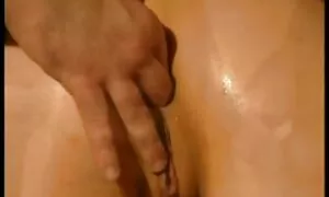 Эхнэр нь нөхрийнхөө  ...